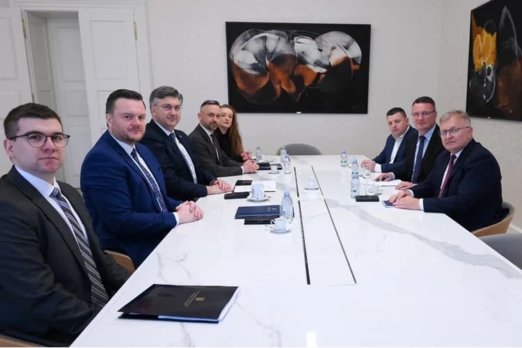 Župan Danijel Marušić nazočio na sastanku u Banskim dvorima, sastanku s predsjednikom Vlade RH Andrejom Plenkovićem