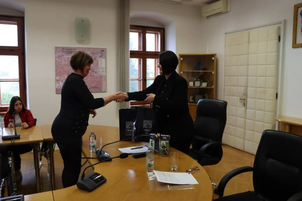 Učenici iz Mađarske u posjetu Gradskoj upravi Sl. Broda