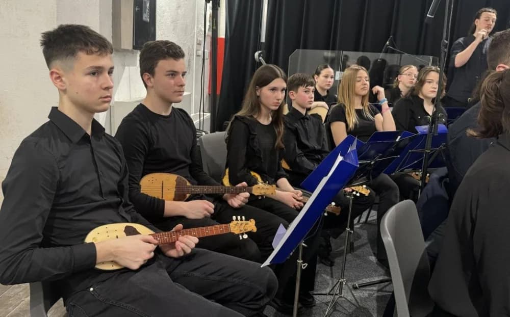 RAZIGRANE ŽICE U BRODSKOJ KUĆI TAMBURE - Koncert tamburaša iz Našica