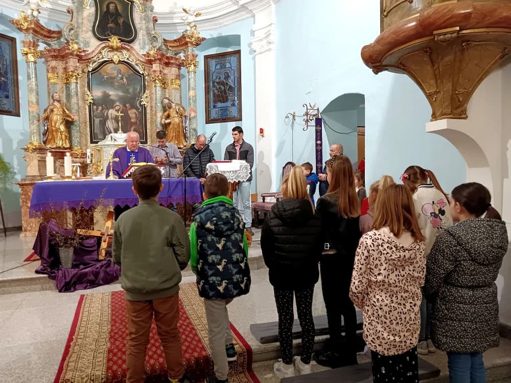 Brojni vjernici na primijenjenoj duhovnoj obnovi u župi Sibinj