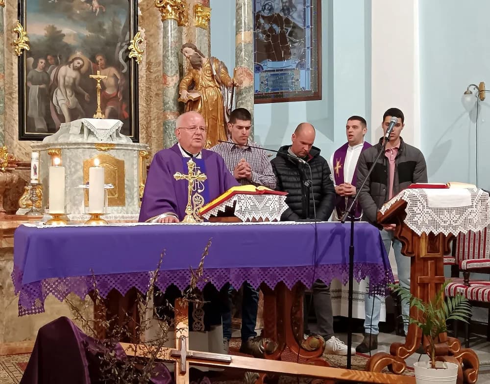 Brojni vjernici na primijenjenoj duhovnoj obnovi u župi Sibinj