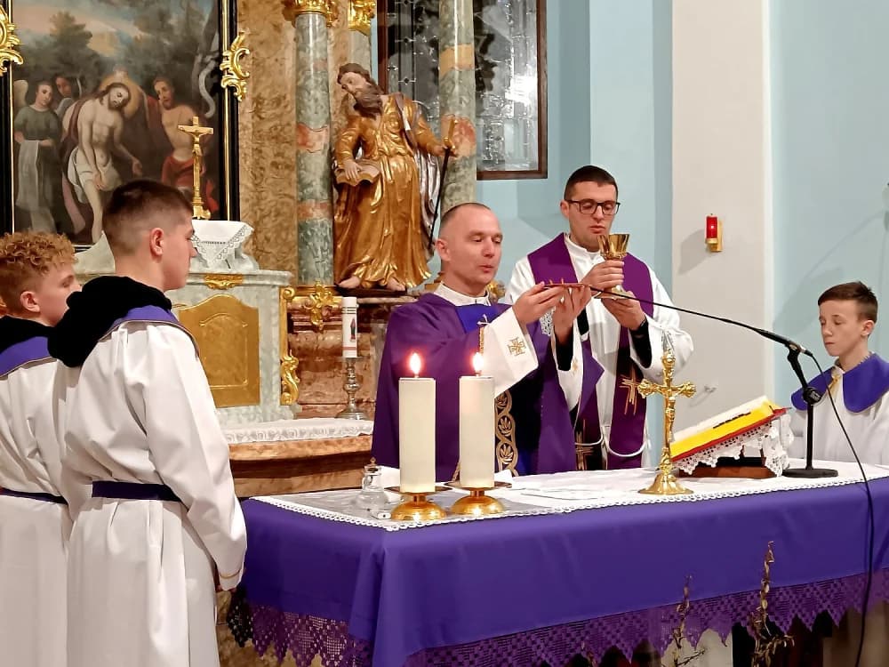 Brojni vjernici na primijenjenoj duhovnoj obnovi u župi Sibinj