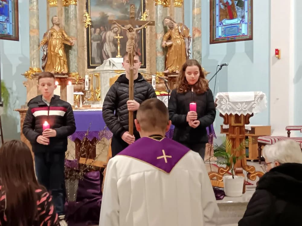Brojni vjernici na primijenjenoj duhovnoj obnovi u župi Sibinj