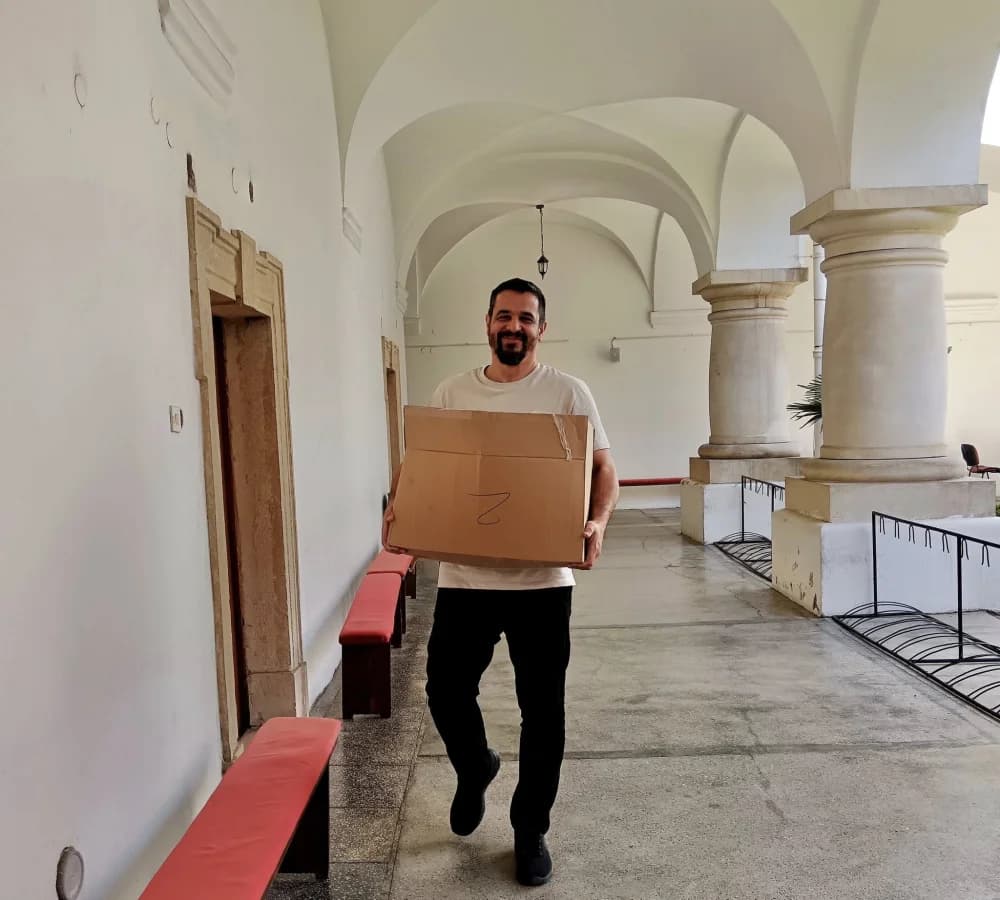Učenici sibinjske škole te njihovi učitelji i učiteljice pokrenuli humanitarnu inicijativu prikupljanja namirnica i potrepština za brodsku socijalnu samoposlugu