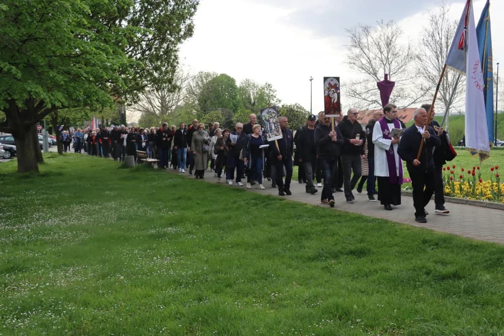 Održan tradicionalni Domovinski križni put za poginule i stradale u Domovinskom ratu