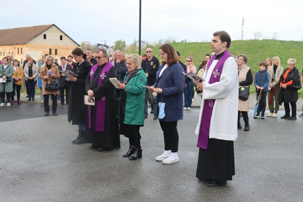 Održan tradicionalni Domovinski križni put za poginule i stradale u Domovinskom ratu