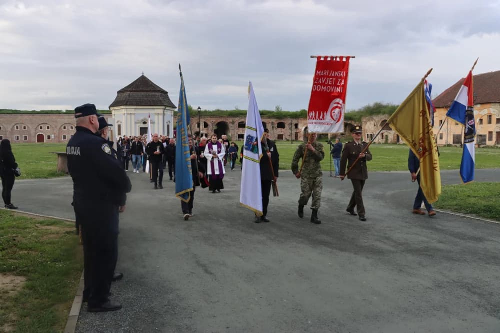 Održan tradicionalni Domovinski križni put za poginule i stradale u Domovinskom ratu