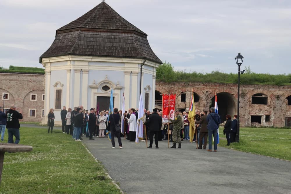 Održan tradicionalni Domovinski križni put za poginule i stradale u Domovinskom ratu