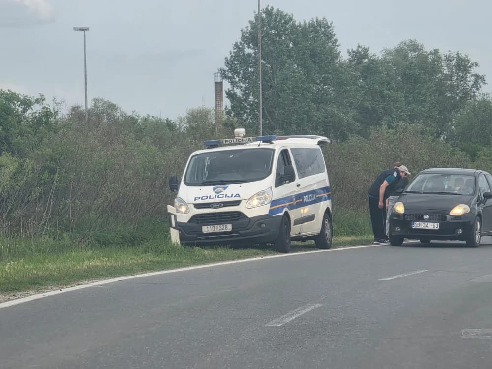 IMAMO FOTKE: Teška nesreća u Sl. Brodu
