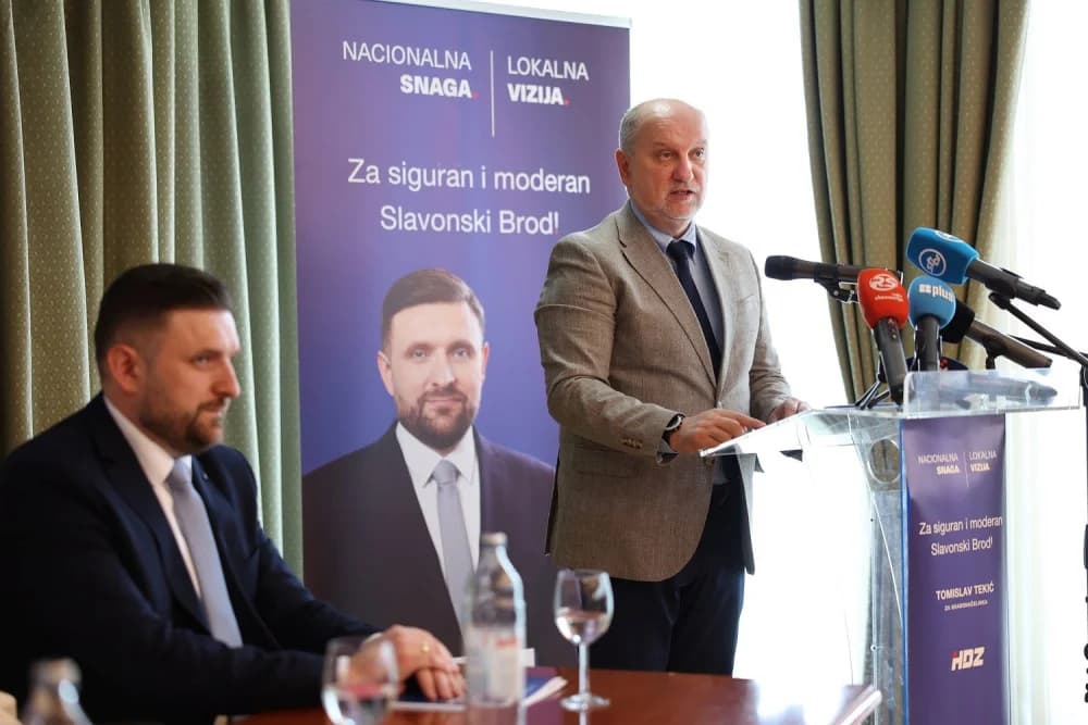 Tomislav Tekić, HDZ-ov kandidat za gradonačelnika Slavonskog Broda: ʼMoji prioriteti su mladi, umirovljenici i rješavanje problema parkiranja.ʼ