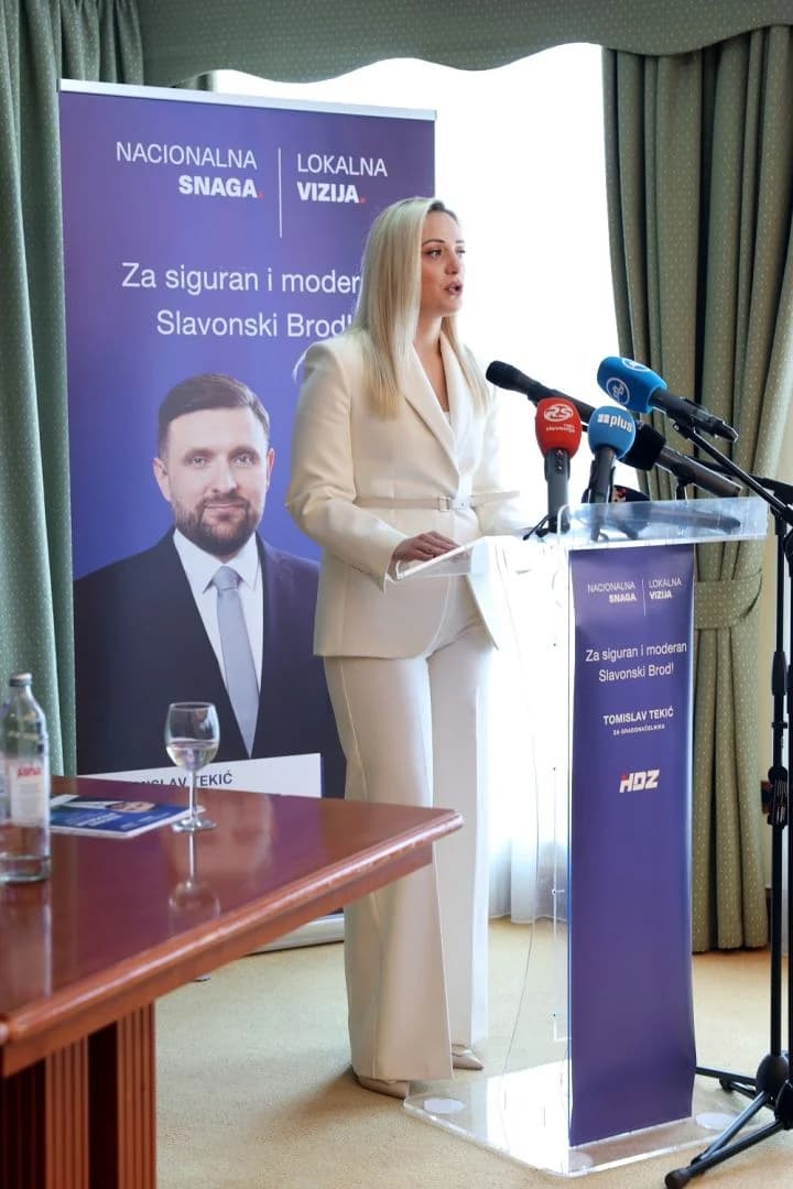 Tomislav Tekić, HDZ-ov kandidat za gradonačelnika Slavonskog Broda: ʼMoji prioriteti su mladi, umirovljenici i rješavanje problema parkiranja.ʼ