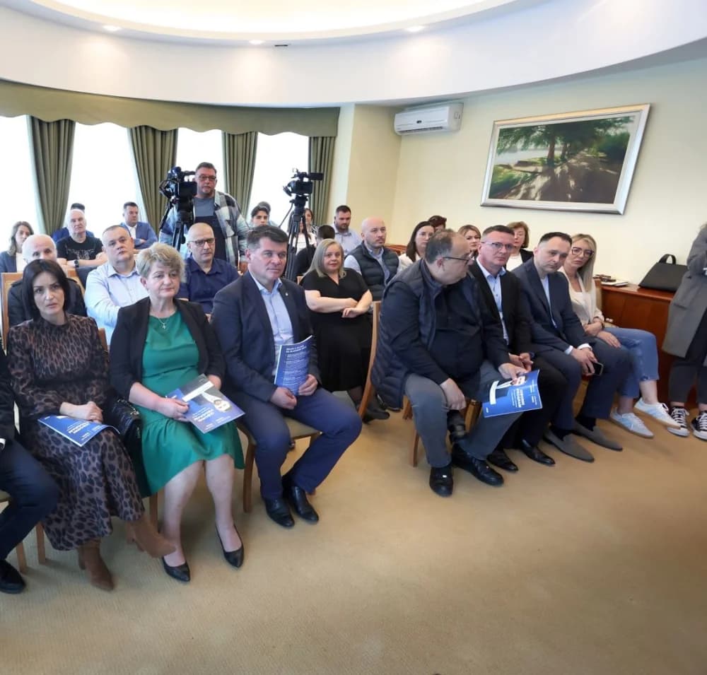 Tomislav Tekić, HDZ-ov kandidat za gradonačelnika Slavonskog Broda: ʼMoji prioriteti su mladi, umirovljenici i rješavanje problema parkiranja.ʼ