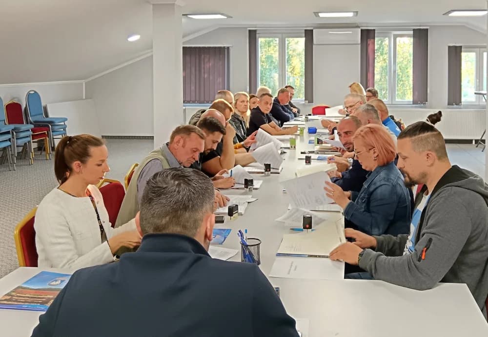 Sibinjski načelnik Josip Pavić uručio ugovore o dodjeli financijskih sredstava udrugama koje djeluju na području njegove općine