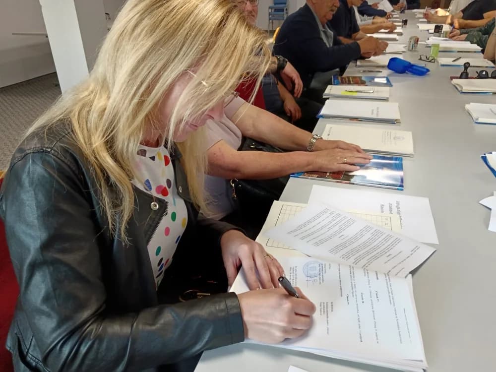 Sibinjski načelnik Josip Pavić uručio ugovore o dodjeli financijskih sredstava udrugama koje djeluju na području njegove općine