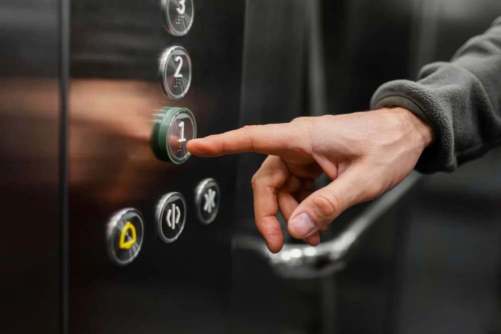 Grad Slavonski Brod sufinancirat će ugradnju dizala u stambenim zgradama