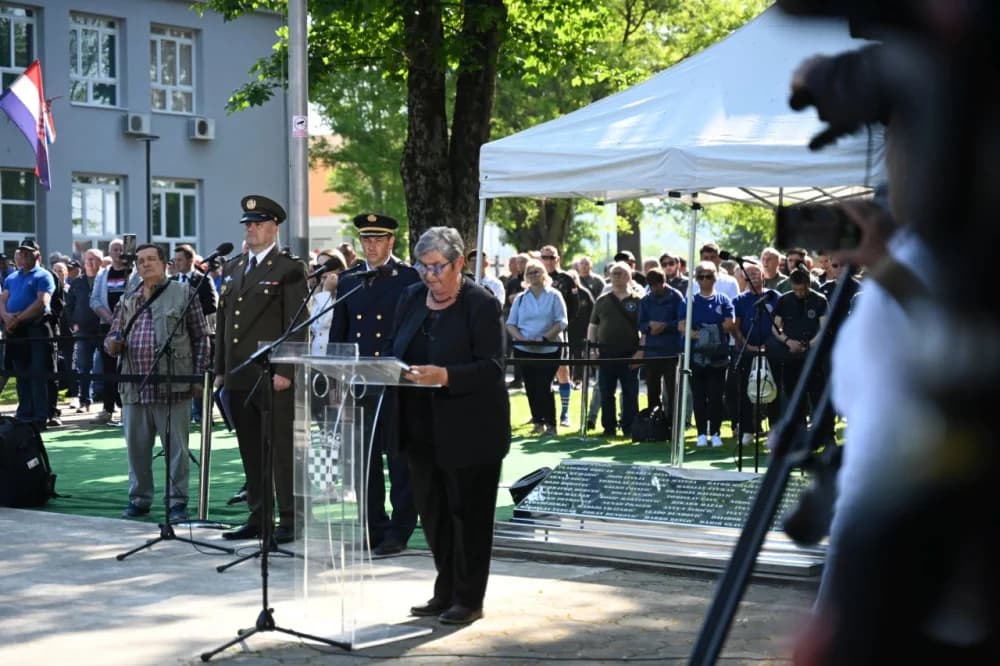 Brodsko-posavski čelnici na obilježavanju 30. obljetnice Vojno-redarstvene operacije ʼBljesakʼ u Okučanima