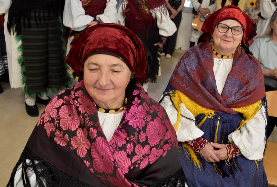 KUD-ovci iz Donjih Andrijevaca bili posebni gosti u susjednoj županiji na smotri „Pivaj diko ja ću ti polagat“
