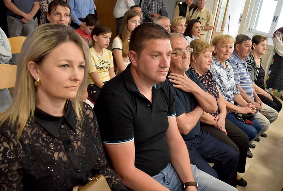 KUD-ovci iz Donjih Andrijevaca bili posebni gosti u susjednoj županiji na smotri „Pivaj diko ja ću ti polagat“
