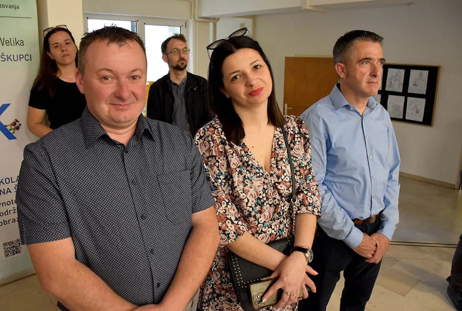 KUD-ovci iz Donjih Andrijevaca bili posebni gosti u susjednoj županiji na smotri „Pivaj diko ja ću ti polagat“