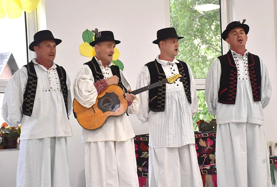 KUD-ovci iz Donjih Andrijevaca bili posebni gosti u susjednoj županiji na smotri „Pivaj diko ja ću ti polagat“