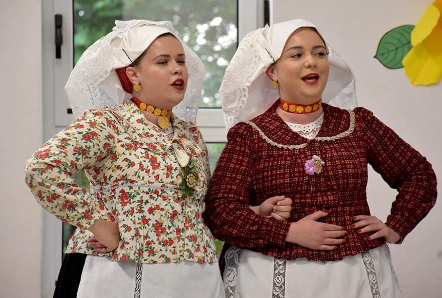 KUD-ovci iz Donjih Andrijevaca bili posebni gosti u susjednoj županiji na smotri „Pivaj diko ja ću ti polagat“