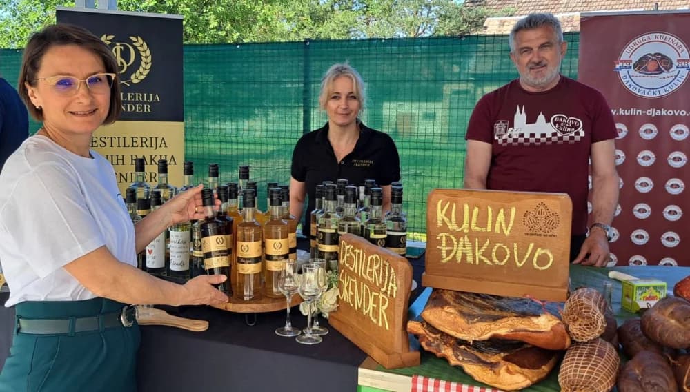 NAŠE JE DOMAĆE: 3. Sajam lokalnih proizvođača domaće hrane u Garčinu