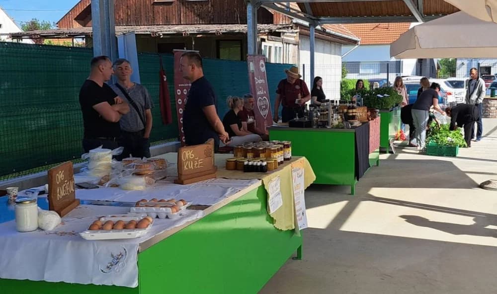 NAŠE JE DOMAĆE: 3. Sajam lokalnih proizvođača domaće hrane u Garčinu