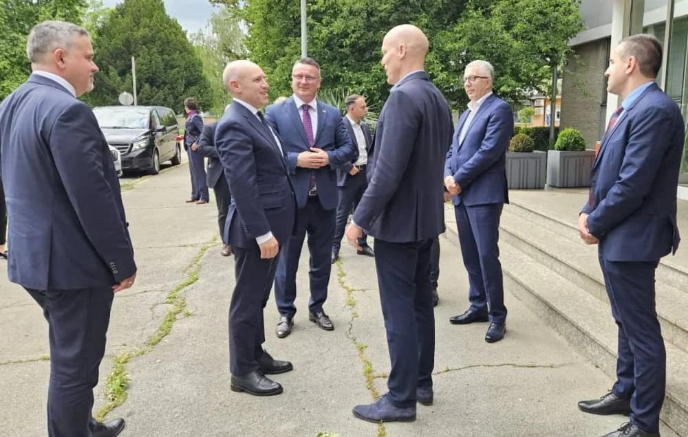 Đuro Đaković grupaciju posjetio Manfred Pentz, ministar za savezne i europske poslove u njemačkoj saveznoj pokrajini Hessen