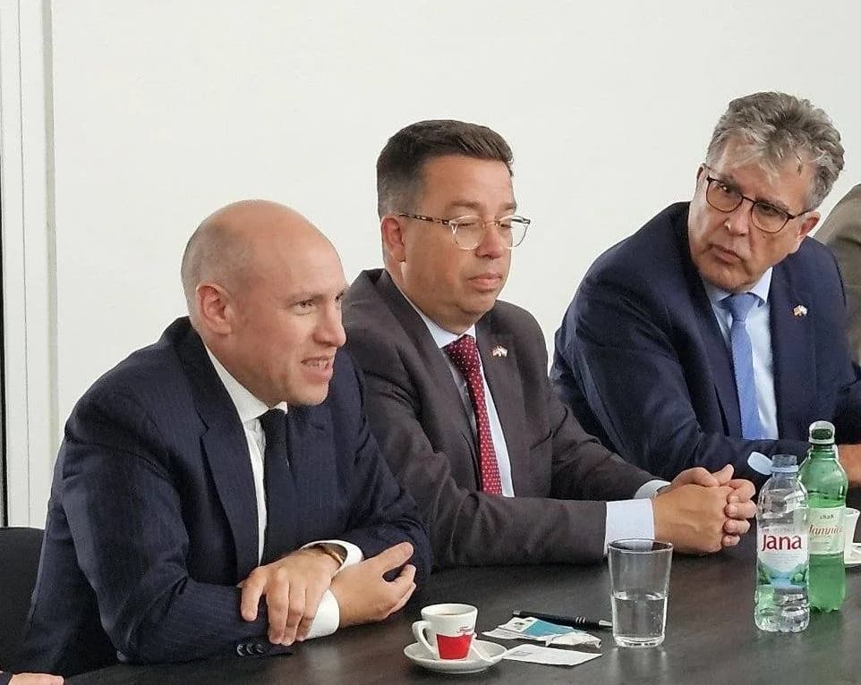Đuro Đaković grupaciju posjetio Manfred Pentz, ministar za savezne i europske poslove u njemačkoj saveznoj pokrajini Hessen