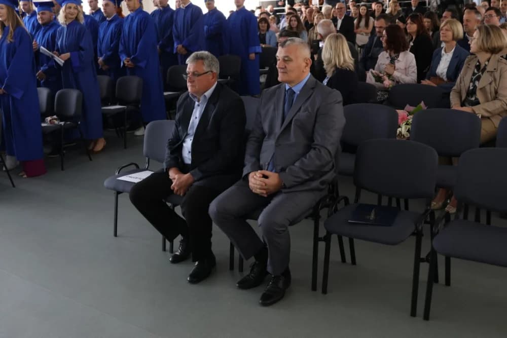 Velika svečanost: Promovirano 148 završnih studenata Sveučilišta u Slavonskom Brodu
