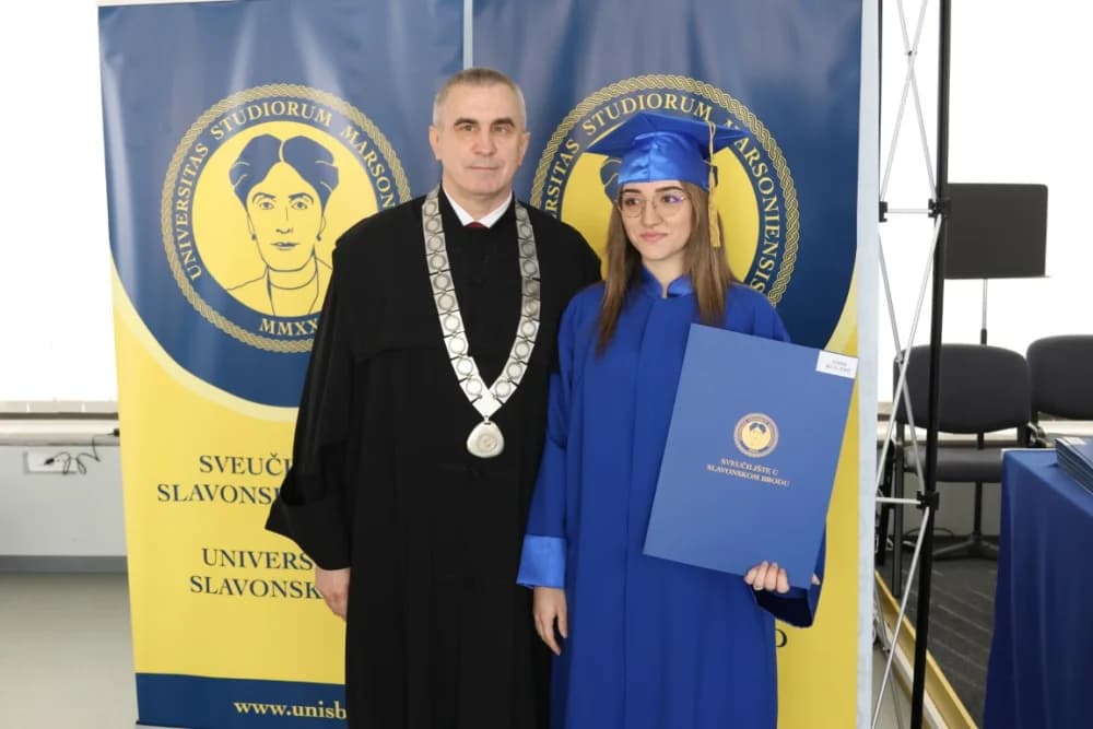 Velika svečanost: Promovirano 148 završnih studenata Sveučilišta u Slavonskom Brodu