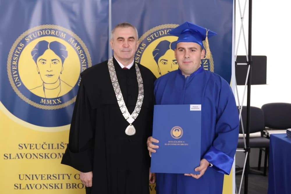 Velika svečanost: Promovirano 148 završnih studenata Sveučilišta u Slavonskom Brodu