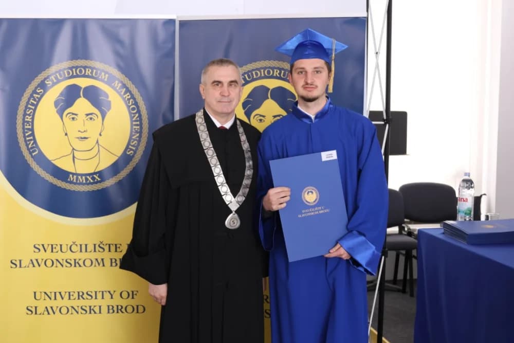 Velika svečanost: Promovirano 148 završnih studenata Sveučilišta u Slavonskom Brodu