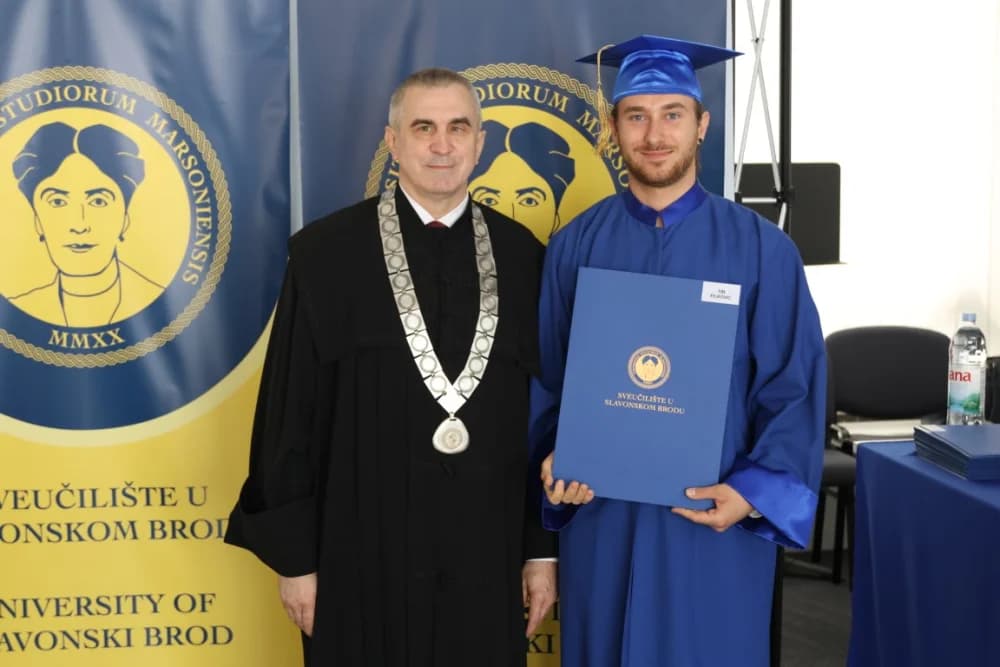 Velika svečanost: Promovirano 148 završnih studenata Sveučilišta u Slavonskom Brodu