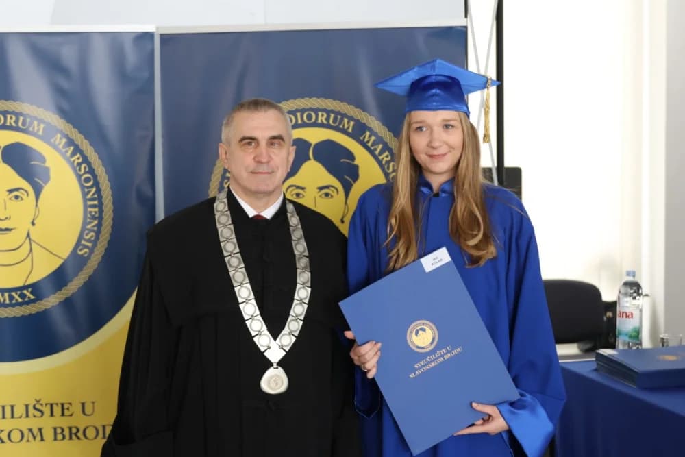 Velika svečanost: Promovirano 148 završnih studenata Sveučilišta u Slavonskom Brodu