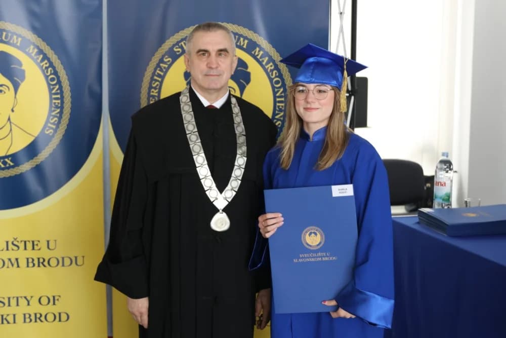 Velika svečanost: Promovirano 148 završnih studenata Sveučilišta u Slavonskom Brodu