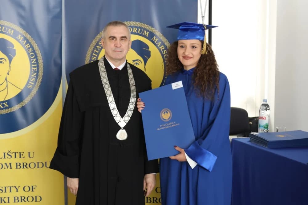 Velika svečanost: Promovirano 148 završnih studenata Sveučilišta u Slavonskom Brodu