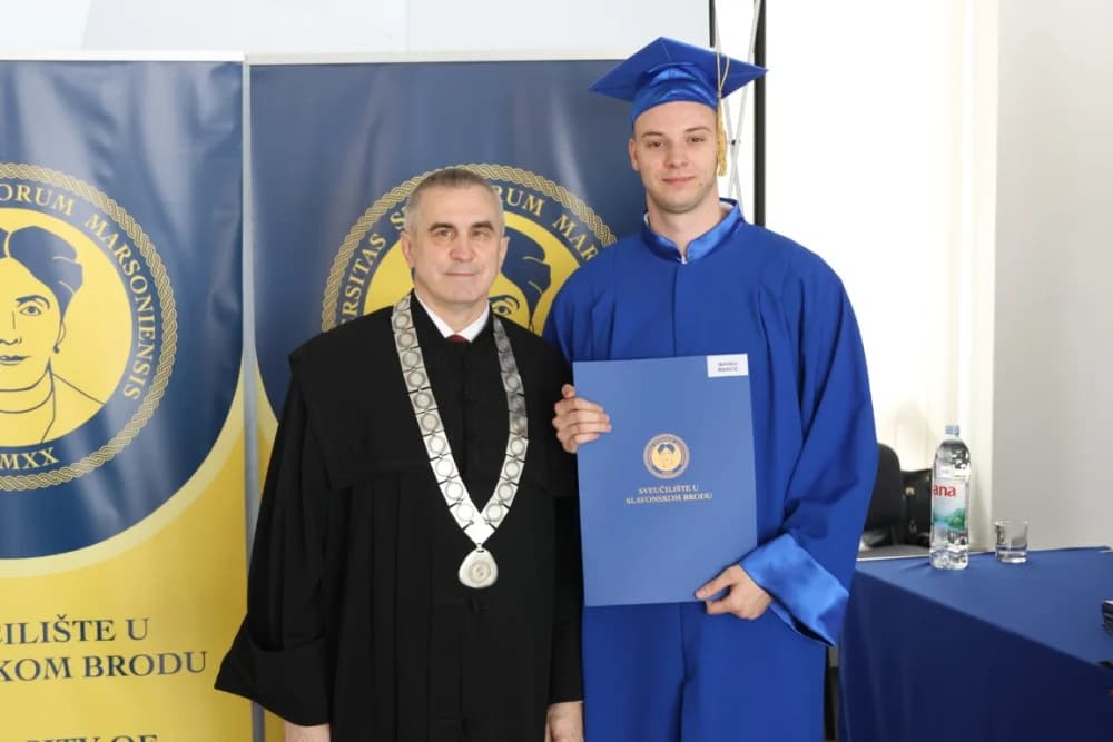 Velika svečanost: Promovirano 148 završnih studenata Sveučilišta u Slavonskom Brodu