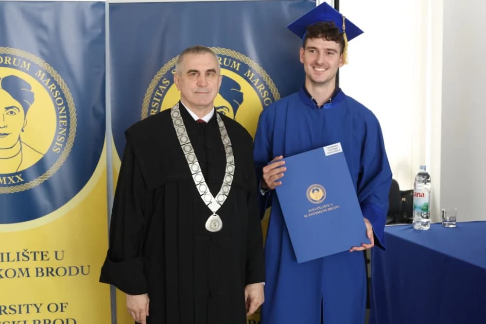 Velika svečanost: Promovirano 148 završnih studenata Sveučilišta u Slavonskom Brodu