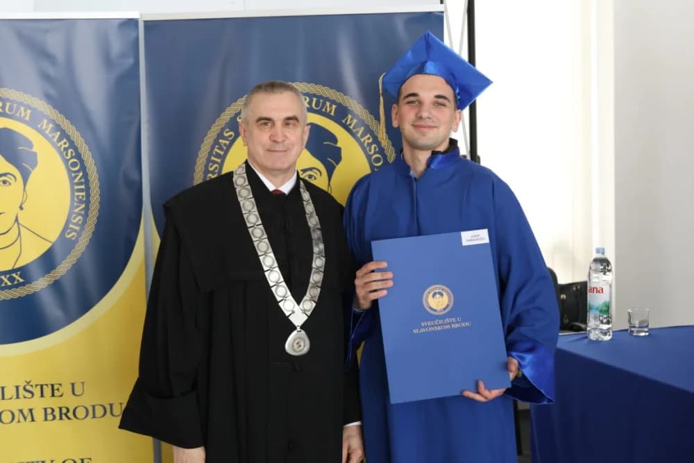 Velika svečanost: Promovirano 148 završnih studenata Sveučilišta u Slavonskom Brodu