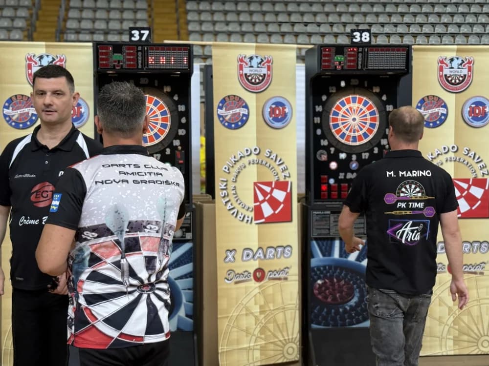 U Sportskoj dvorani Vijuš počelo 30. Ekipno prvenstvo Hrvatske u elektroničkom pikadu