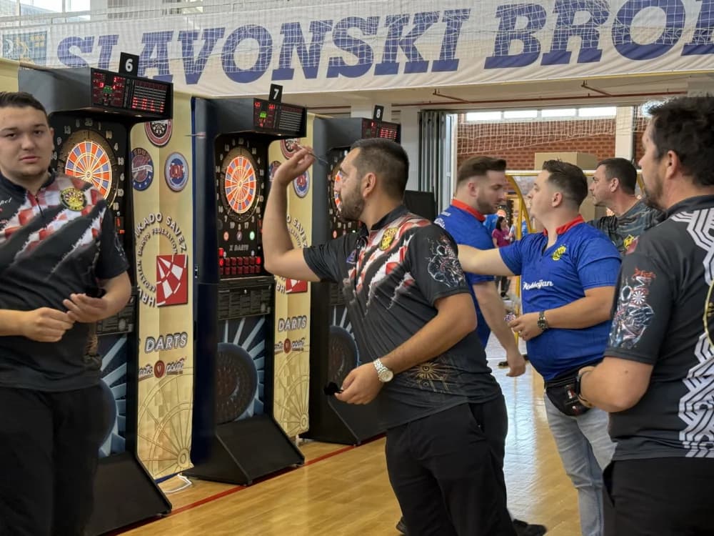 U Sportskoj dvorani Vijuš počelo 30. Ekipno prvenstvo Hrvatske u elektroničkom pikadu