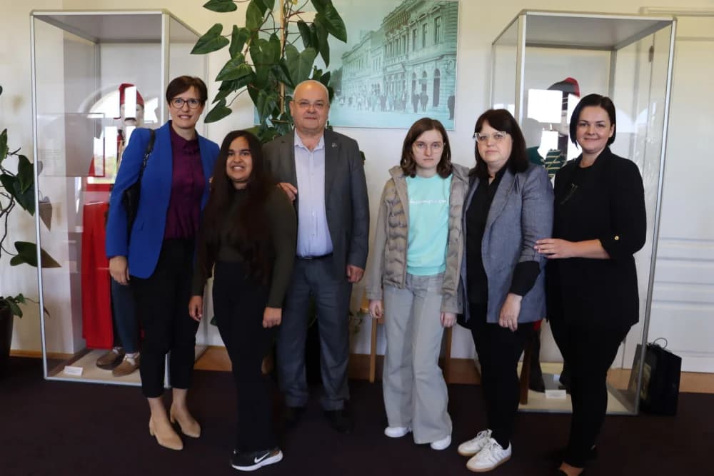 Učenici Osnovne škole ʼMilan Amrušʼ u posjeti Gradskoj Upravi