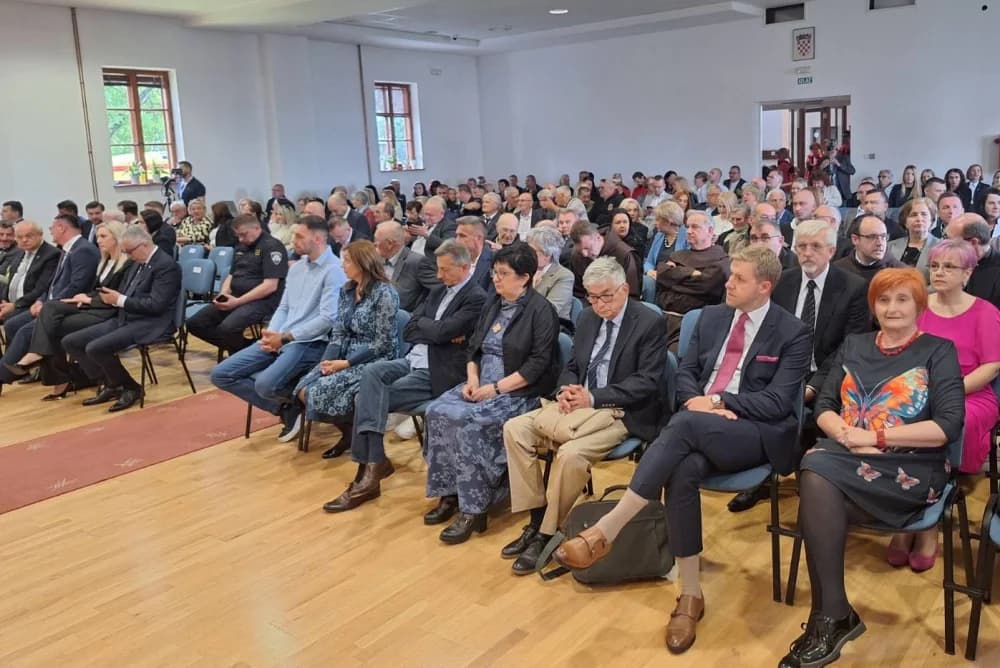 Svečana proslava Dana grada Slavonskog Broda; dodijeljena javna priznanja i nagrade