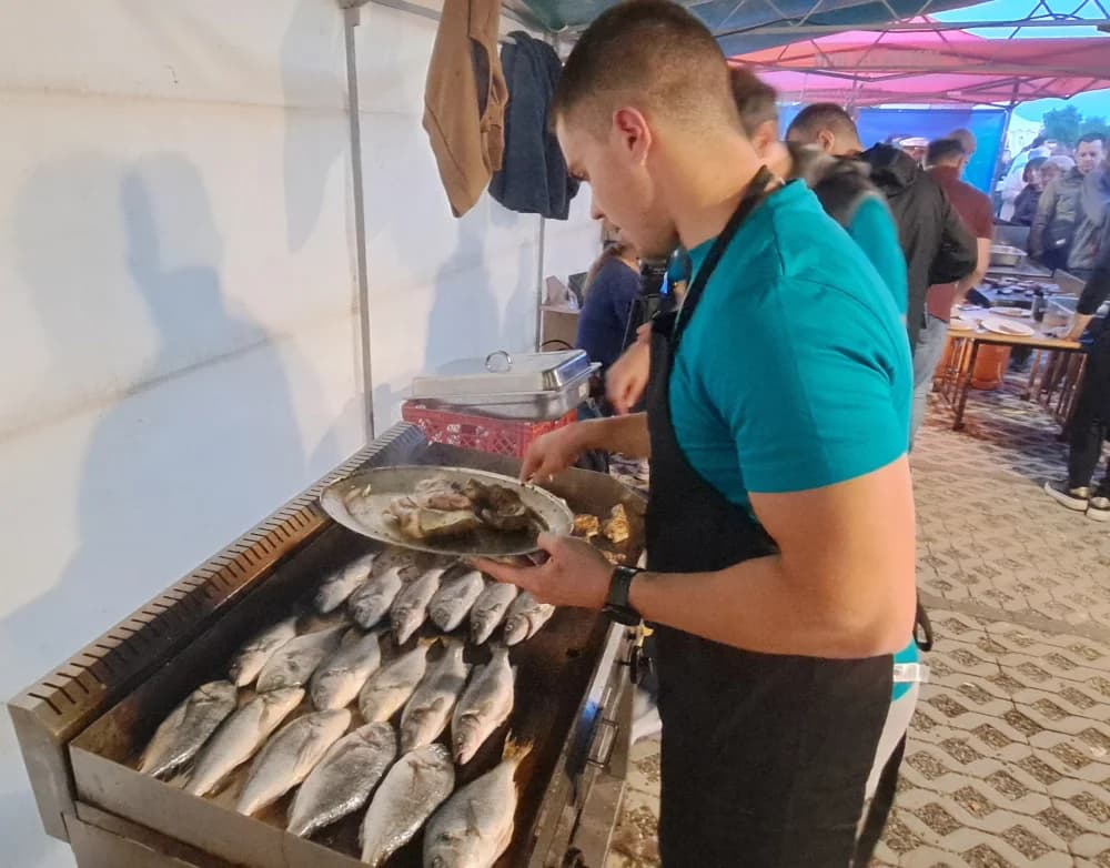Gužva usred Sikirevca, ekipa iz Tribunja priredila feštu za pamćenje