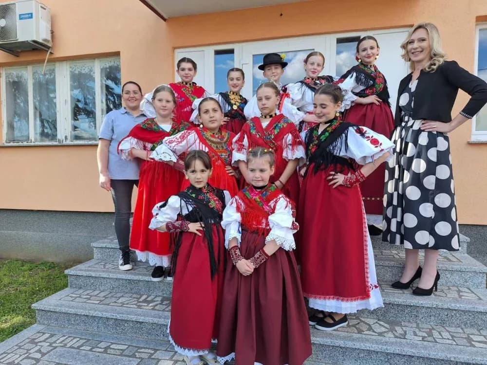 “Oj Odvorci, vesela su djeca tvoja” – održana druga po redu dječja manifestacija KUD-a Odvorci