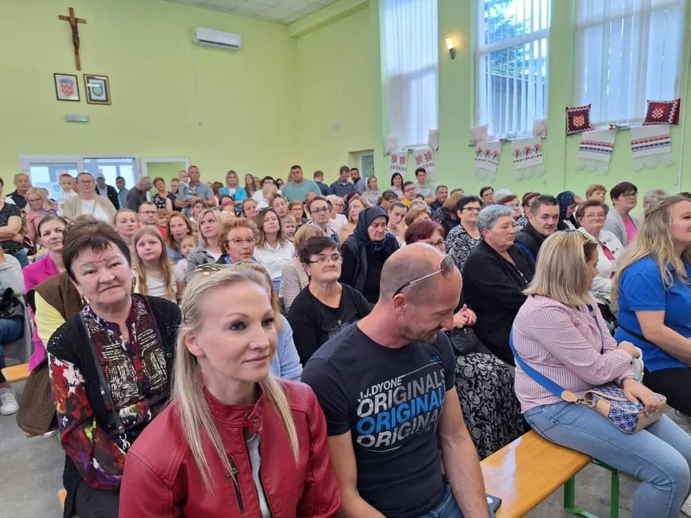 “Oj Odvorci, vesela su djeca tvoja” – održana druga po redu dječja manifestacija KUD-a Odvorci