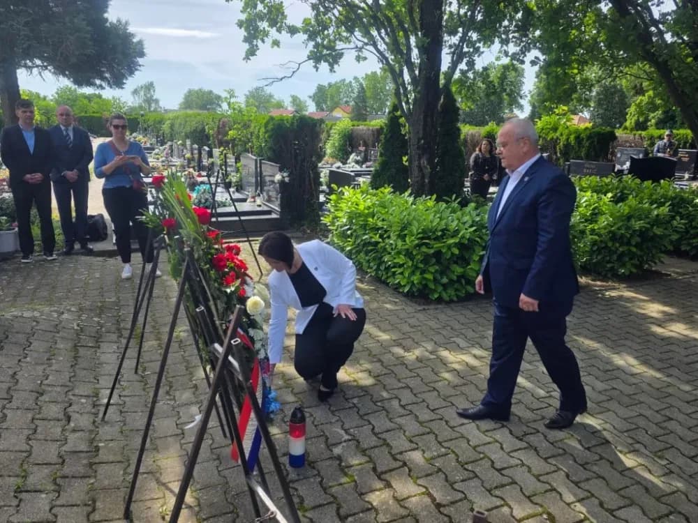 DAN DRŽAVNOSTI: Više delegaciha odale dužnu počast žrtvama Domovinskog rata