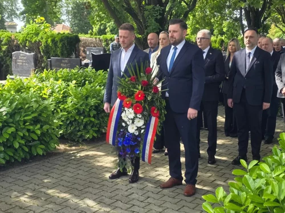 DAN DRŽAVNOSTI: Više delegaciha odale dužnu počast žrtvama Domovinskog rata