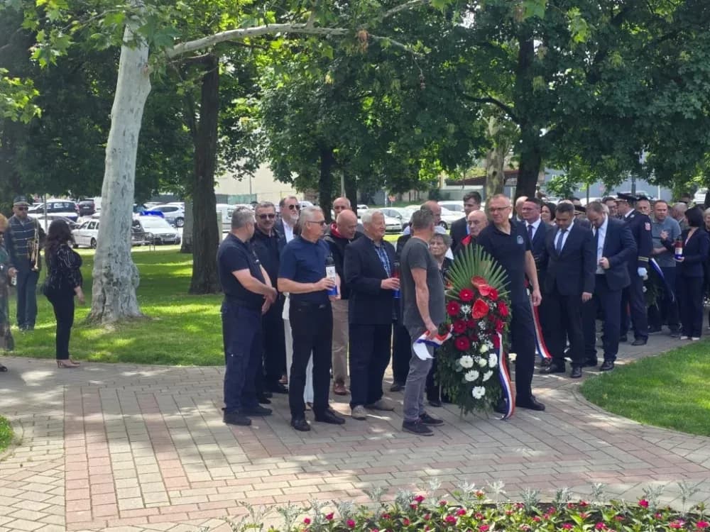 DAN DRŽAVNOSTI: Više delegaciha odale dužnu počast žrtvama Domovinskog rata